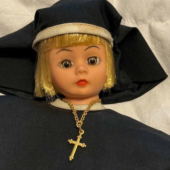 Madame Alexander Doll 9" Maria At The Abbey The Sound Of Music doll  w/ Tag - Picture 2 of 6